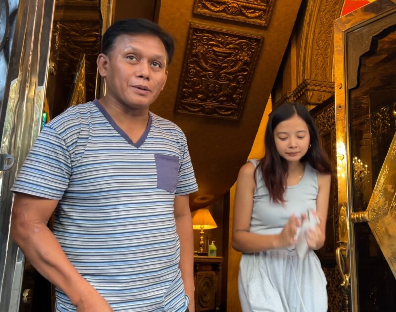 ナイトクラブのスタッフ