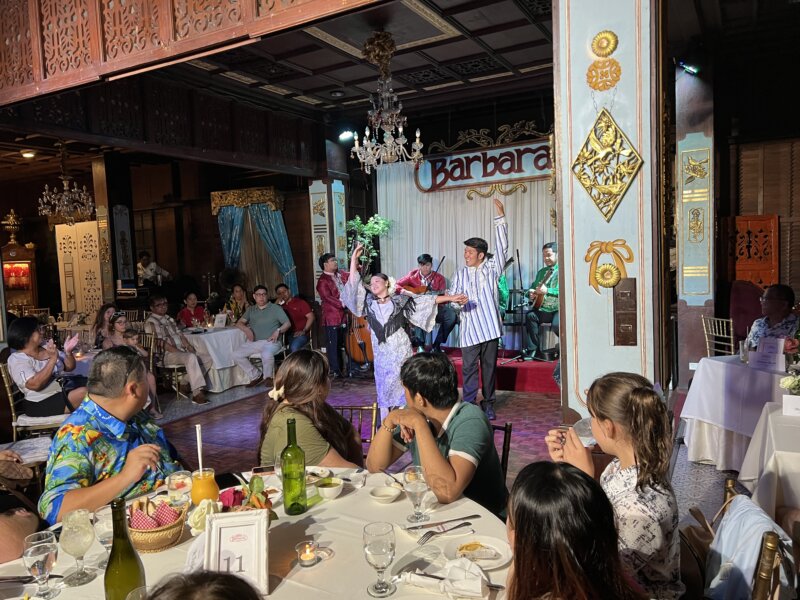 イントラムロスのフィリピン料理