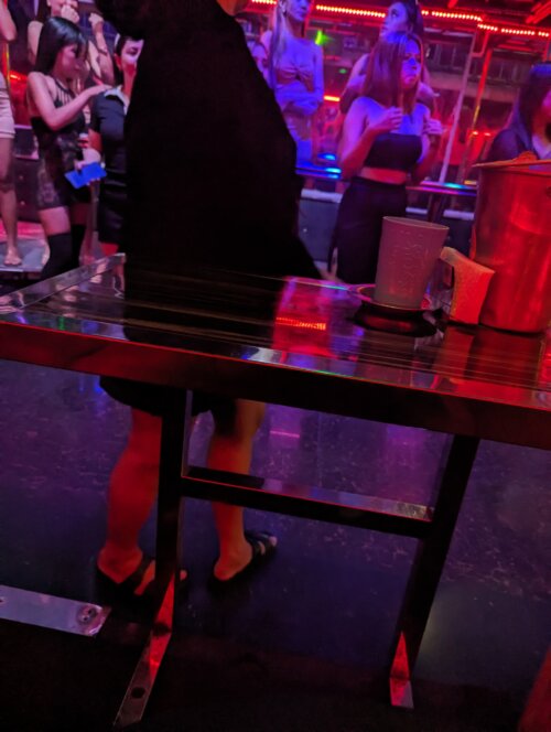 ゴーゴーBARドールハウス