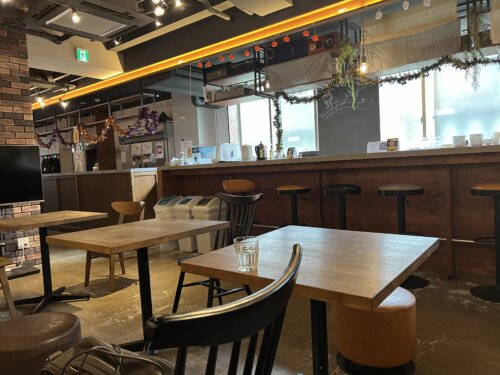 ホテルWISEのBAR共有スペース