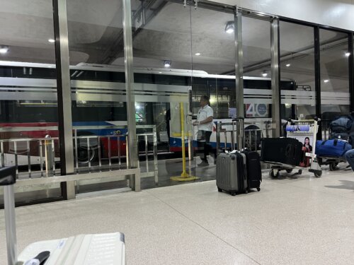 シャトルバス乗り場