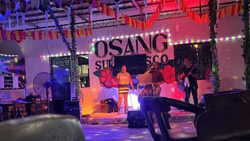 歌えるライブバー